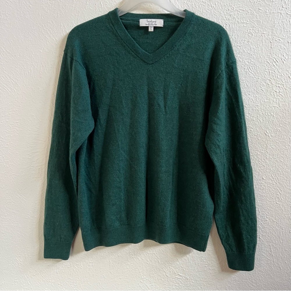 Turnbury green vneck wool pullover sweater